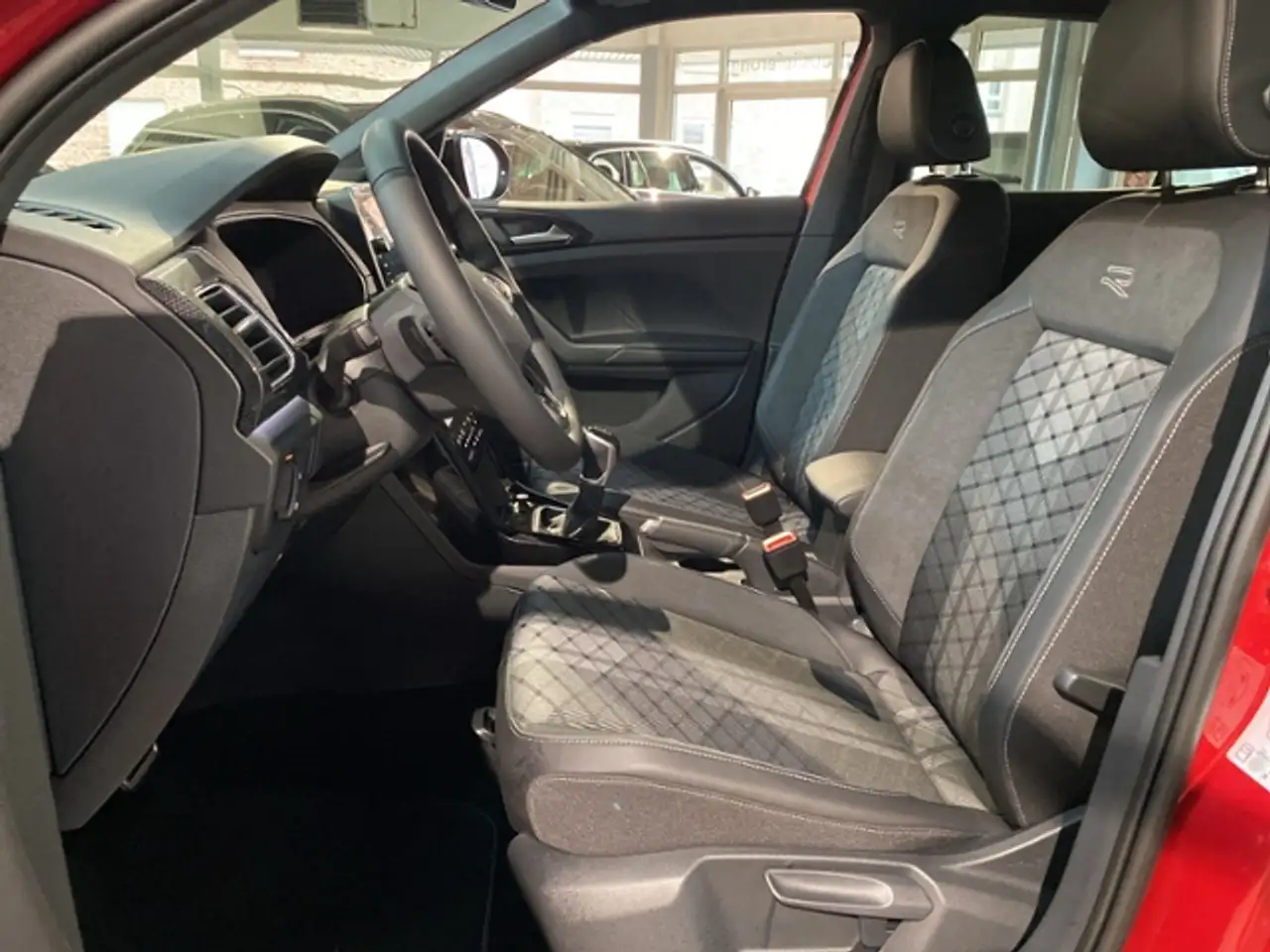 Volkswagen T-Cross R-Line 1.5 TSI DSG BlackStyle Navi Matrix Keyless 9