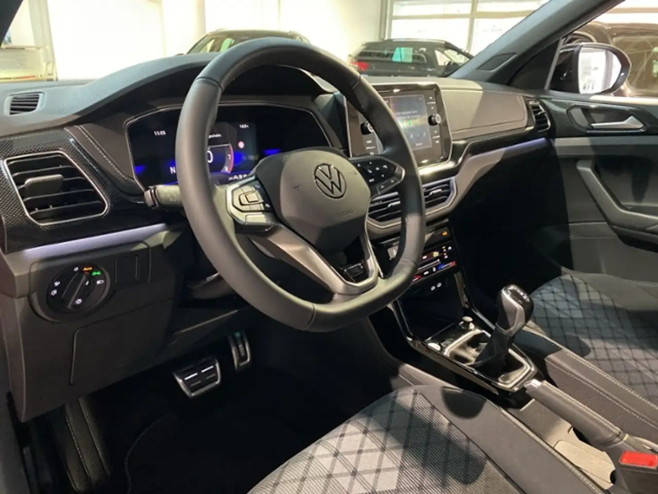 Volkswagen T-Cross R-Line 1.5 TSI DSG BlackStyle Navi Matrix Keyless 8