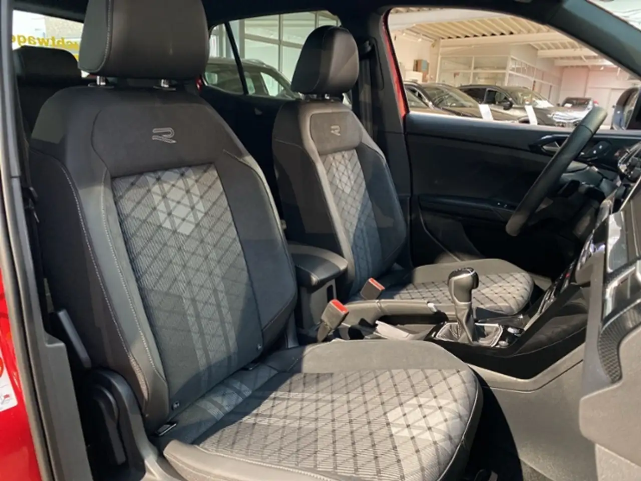 Volkswagen T-Cross R-Line 1.5 TSI DSG BlackStyle Navi Matrix Keyless 11