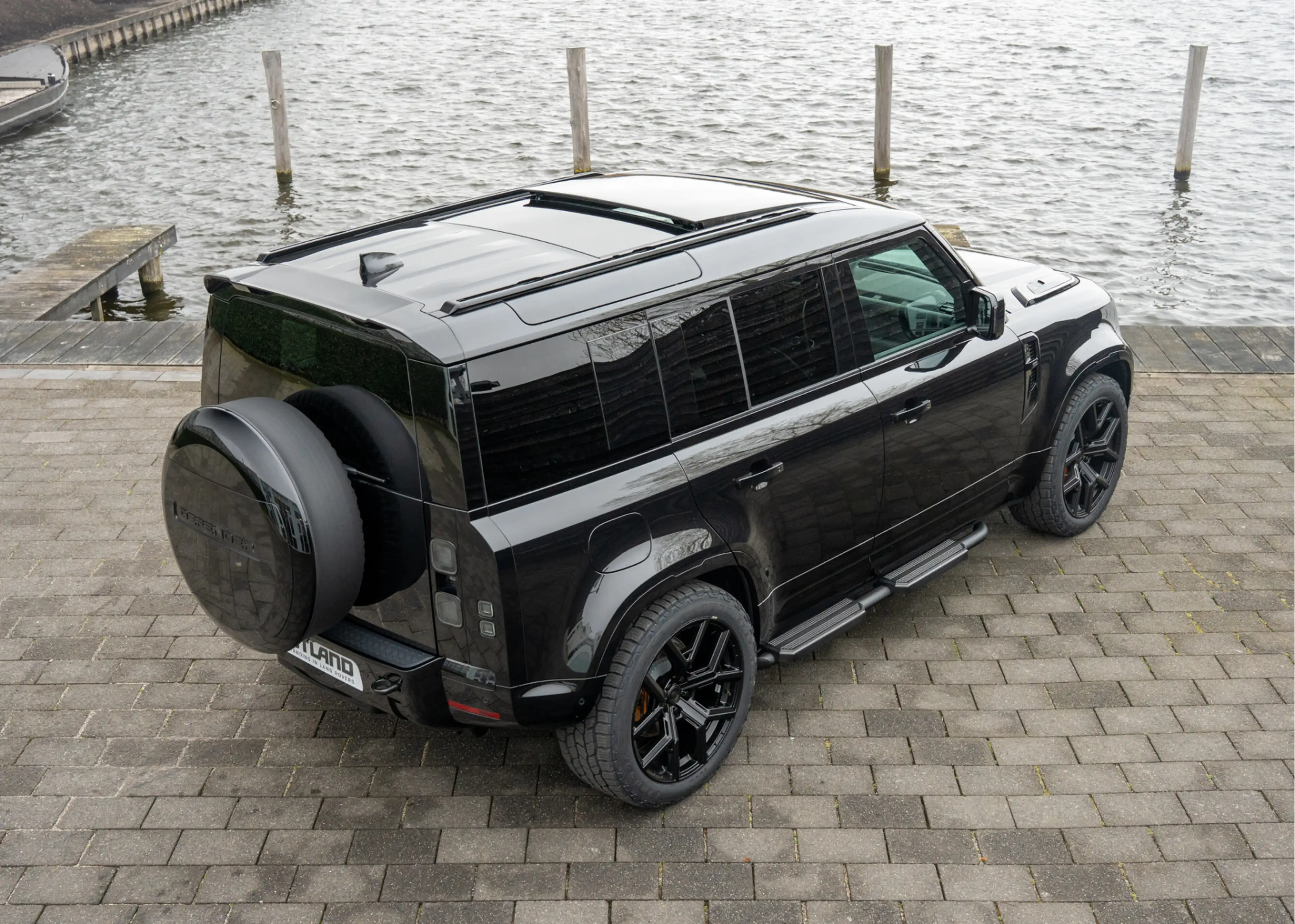 Land Rover Defender 110 P300e X | Full options | URBAN | Windsor Leder — photo 4