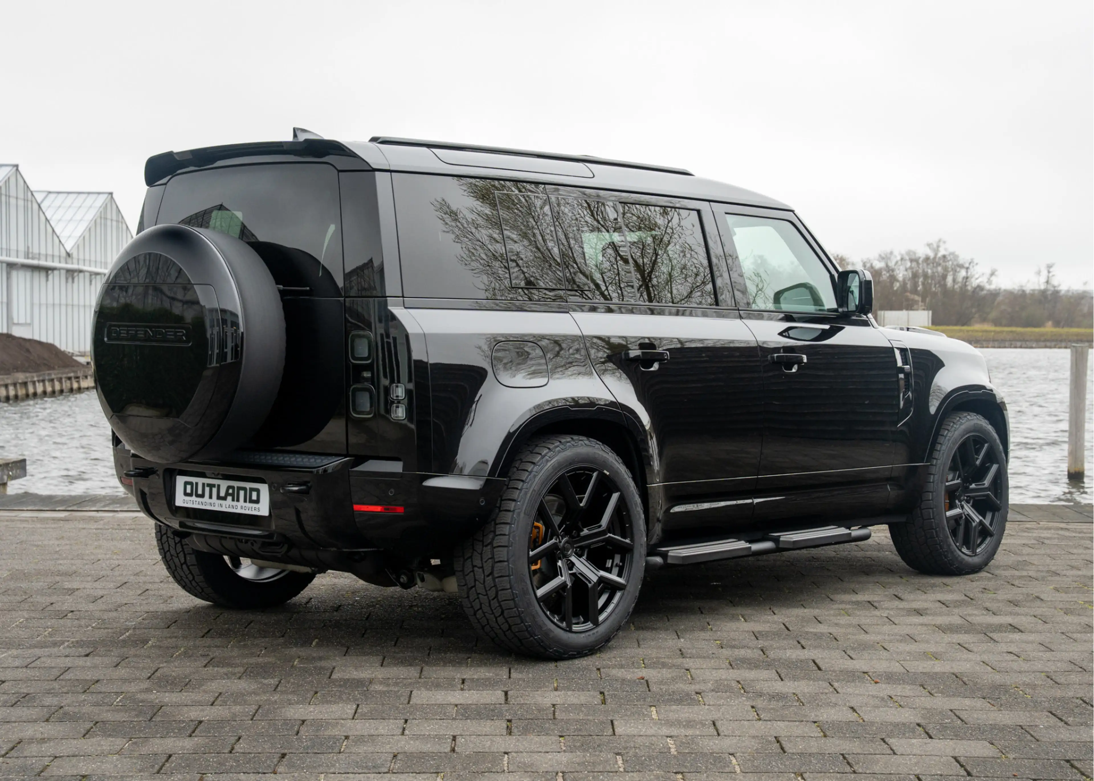 Land Rover Defender 110 P300e X | Full options | URBAN | Windsor Leder — photo 6