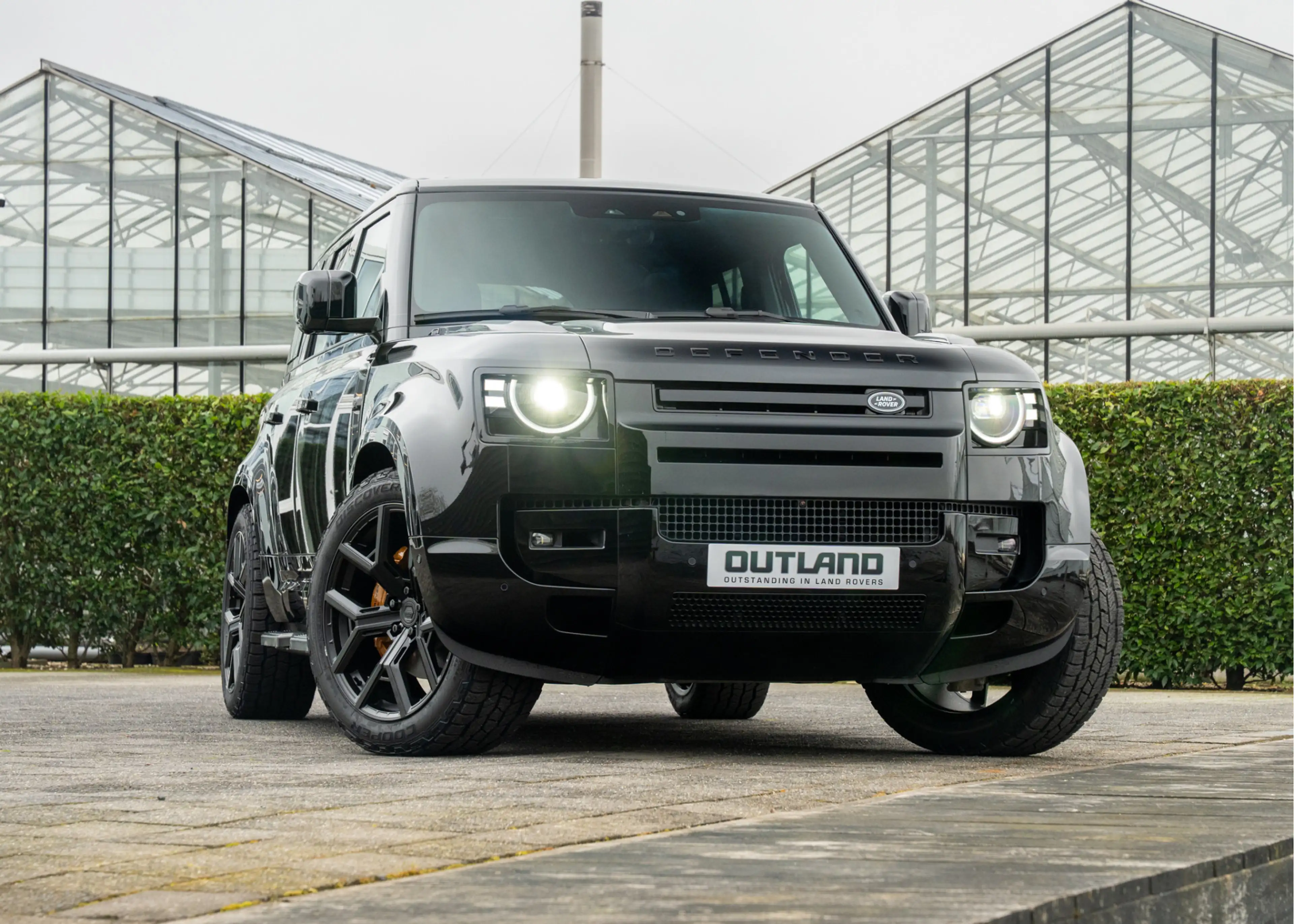 Land Rover Defender 110 P300e X | Full options | URBAN | Windsor Leder — photo 2