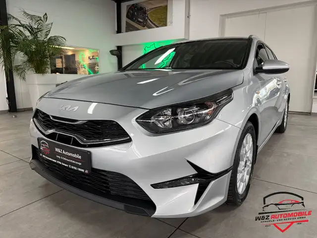 Kia Ceed SW / cee'd SW Ceed 1.5 T-GDI Kombi DCT +CarPlay+Kamera+SHZ+PDC