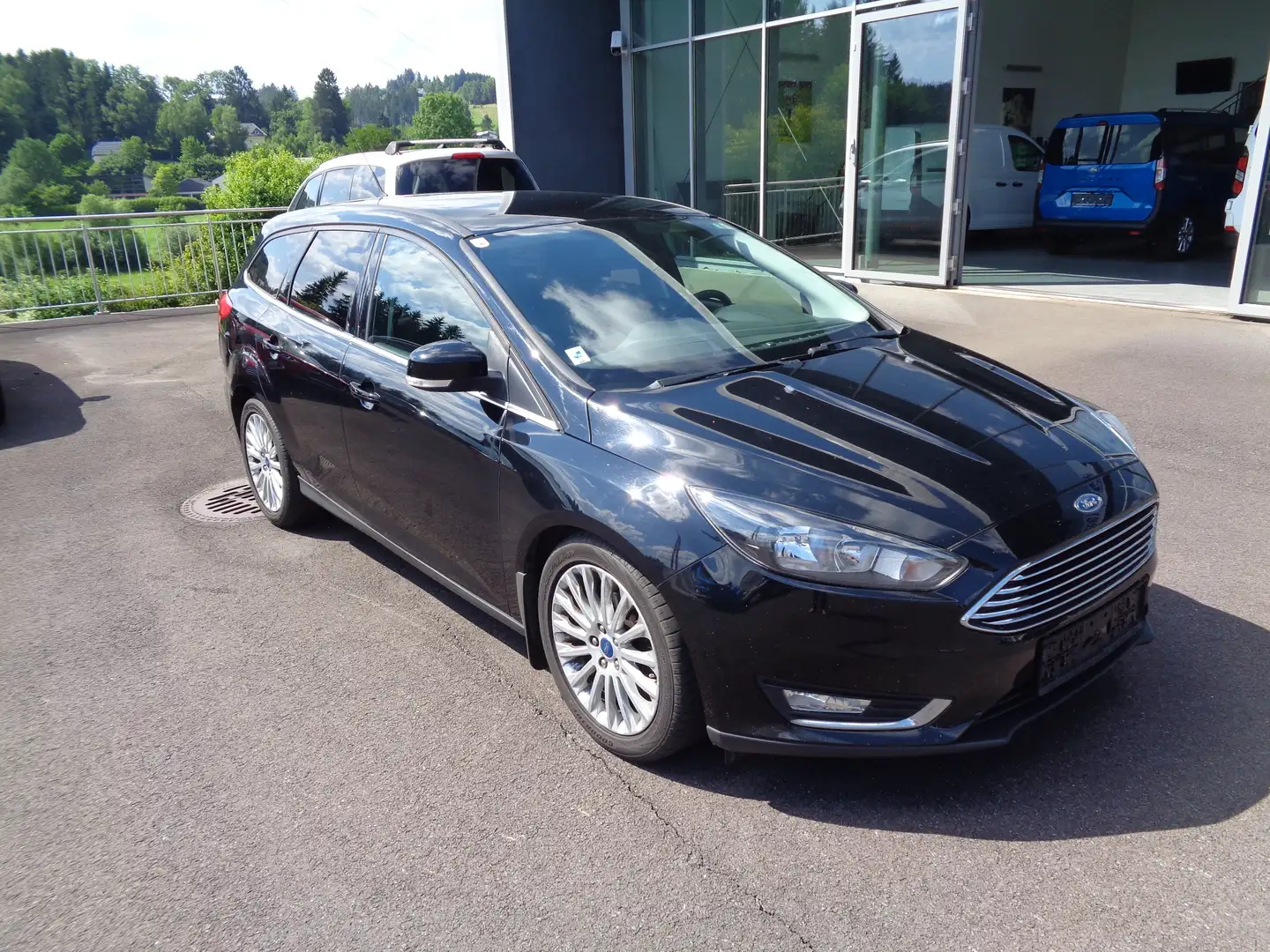 Ford Focus Traveller 1,0 EcoBoost Titanium NUR EXPORT!! Noir - 1