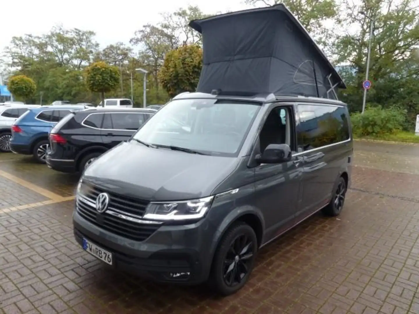 Volkswagen T6.1 California Beach Tour Edition 4Motion Grau - 2