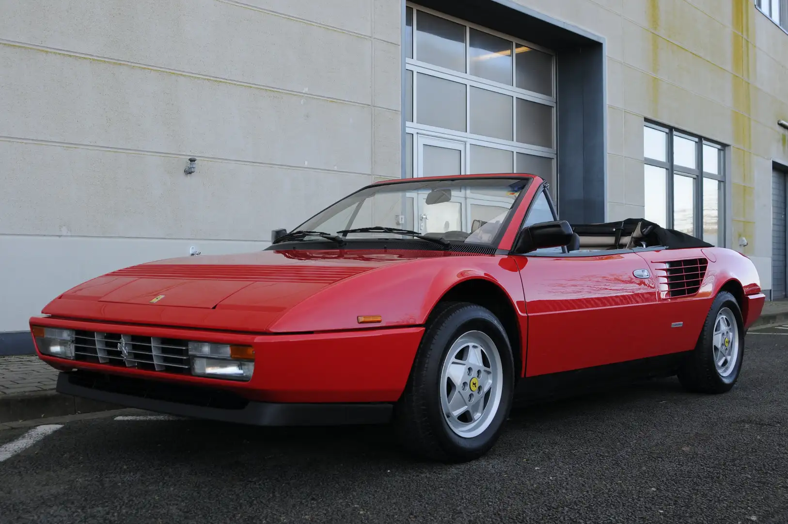 Ferrari Mondial 3.2 Cabriolet 270ch Красный - 1
