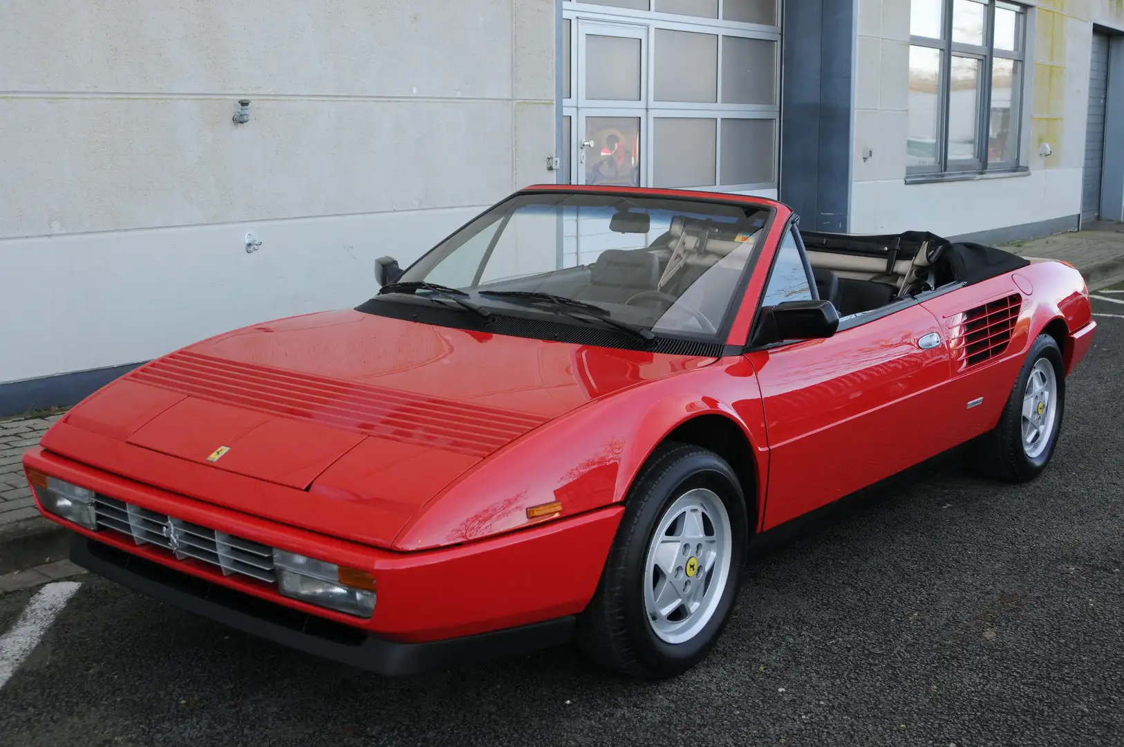 Ferrari Mondial 3.2 Cabriolet 270ch Красный - 2