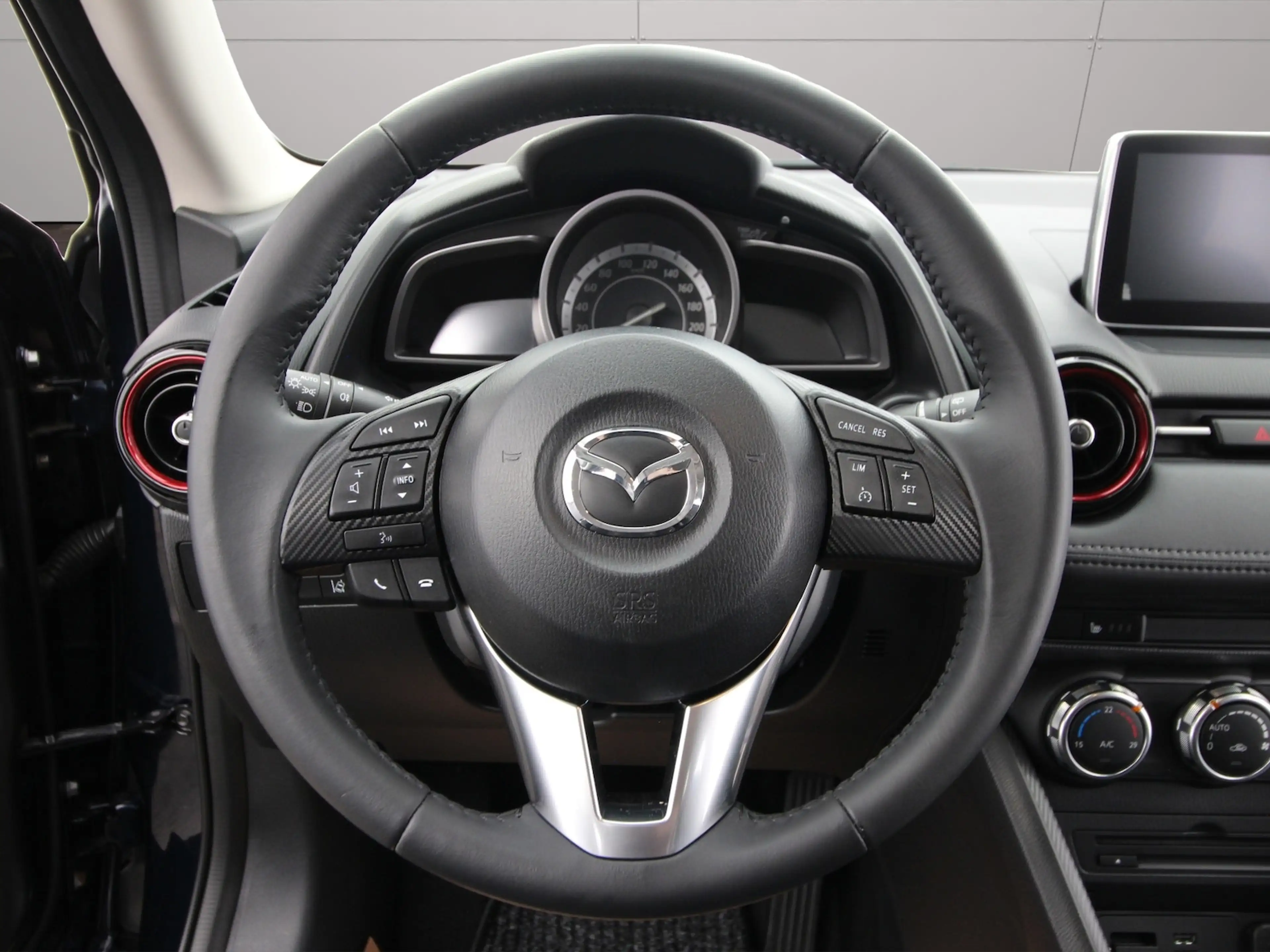 Mazda CX-3 2.0 SKYACTIV-G 120 Center-Line SITZHEIZUNG — photo 15