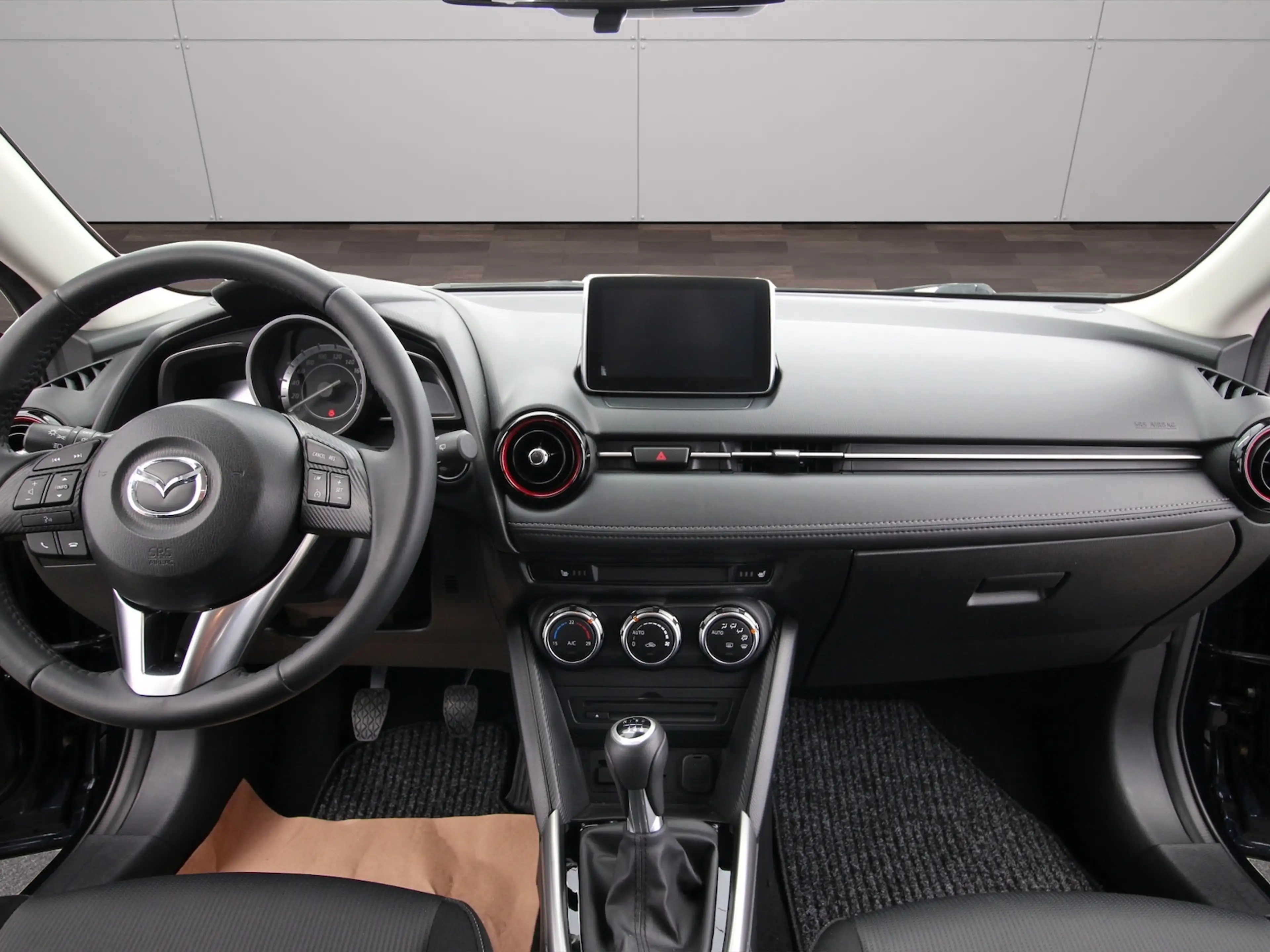 Mazda CX-3 2.0 SKYACTIV-G 120 Center-Line SITZHEIZUNG — photo 10