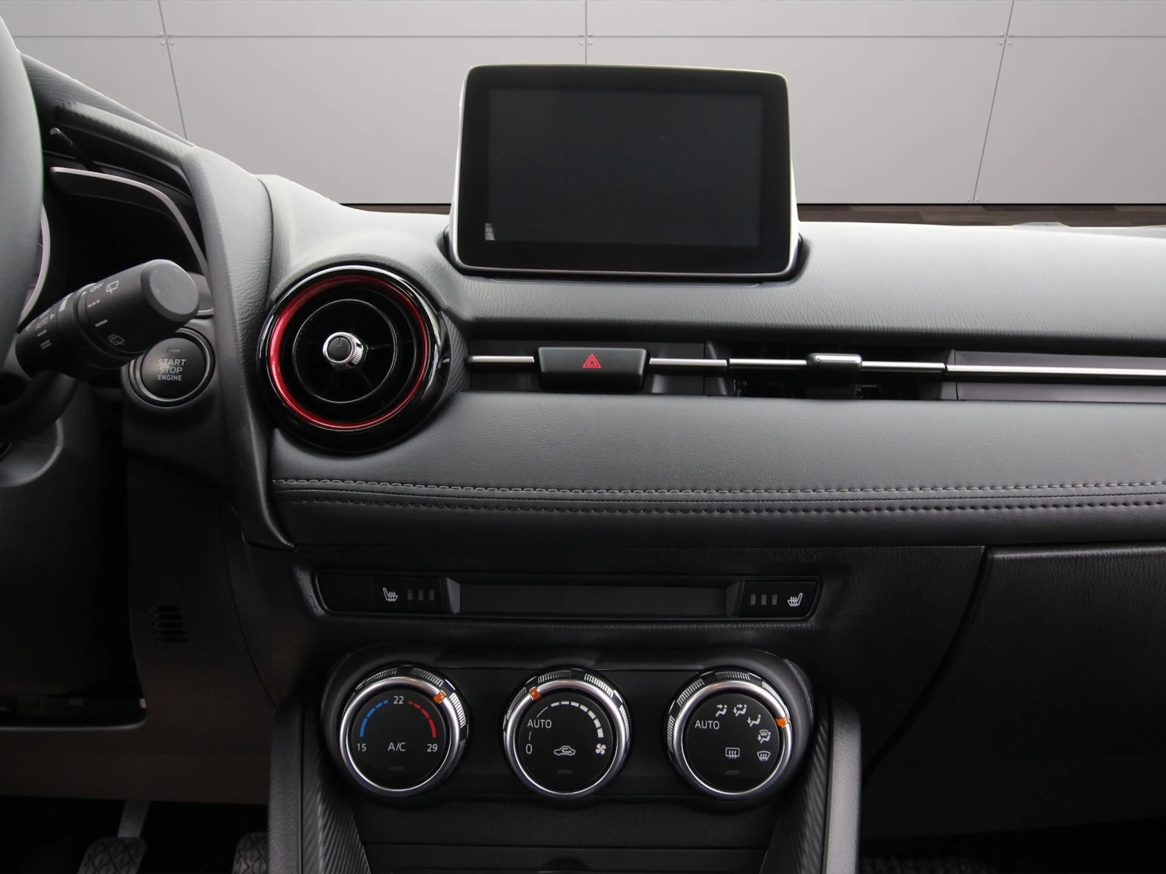 Mazda CX-3 2.0 SKYACTIV-G 120 Center-Line SITZHEIZUNG — photo 11