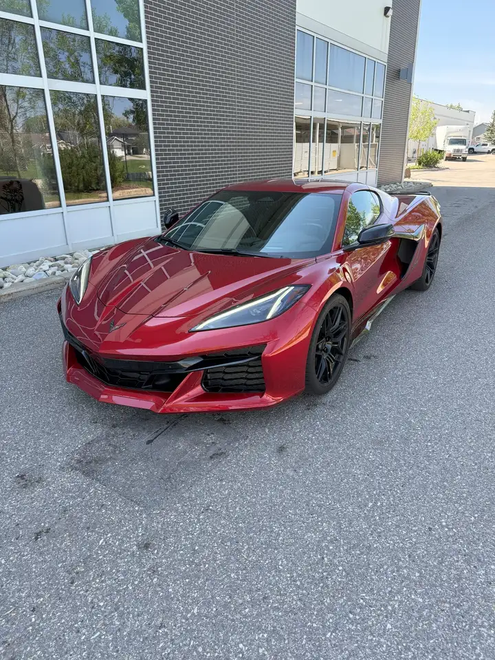 Chevrolet Corvette снимка Chevrolet Corvette