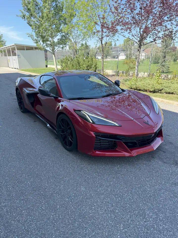 Chevrolet Corvette снимка Chevrolet Corvette