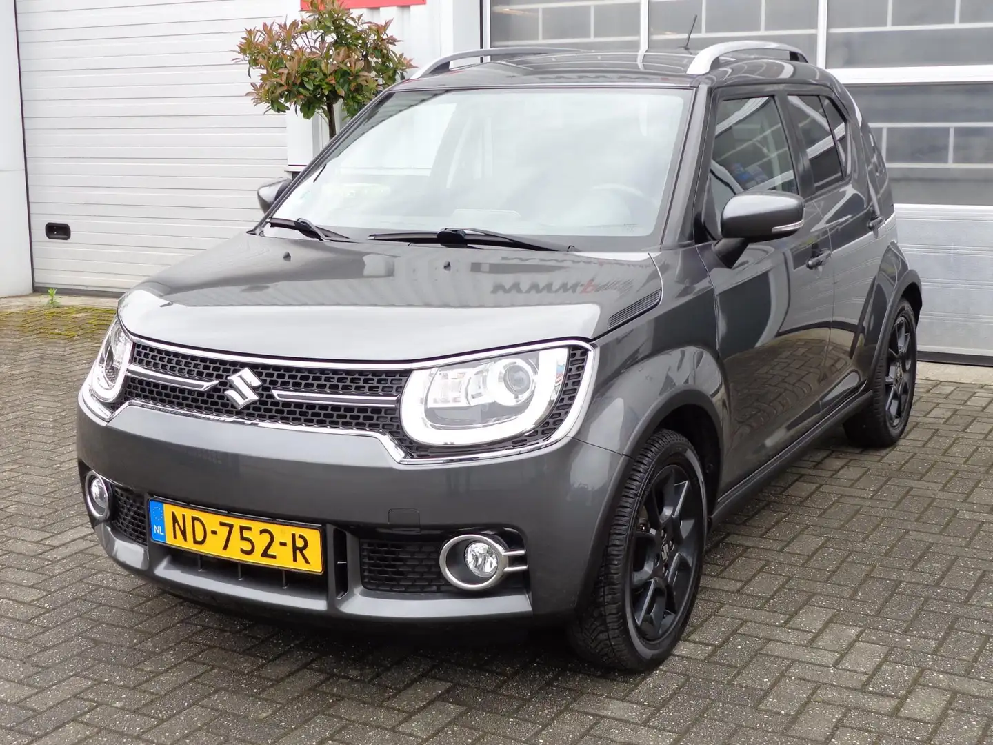 Suzuki Ignis 1.2 Stijl Smart Hybrid Trekhaak,Navi,Climate contr Grijs - 1
