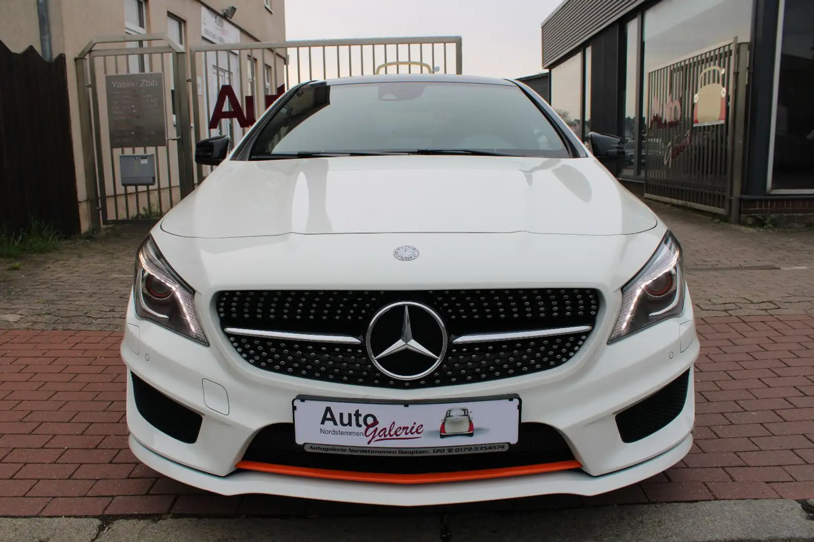 Mercedes-Benz CLA 250 4Matic|Orange Art|Automatik|AMG-Line Blanc - 2