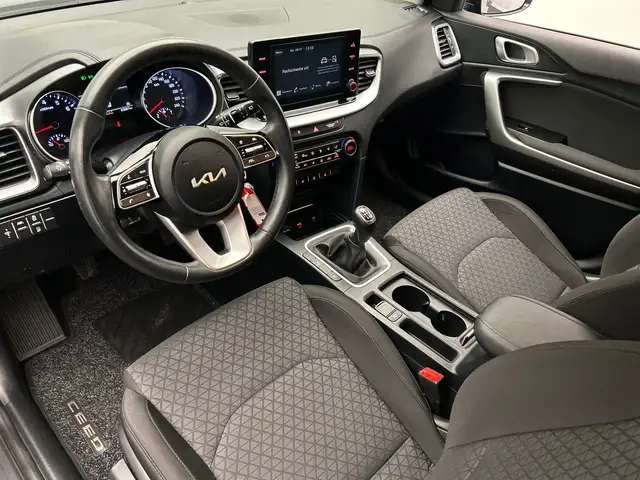Kia Ceed view 5