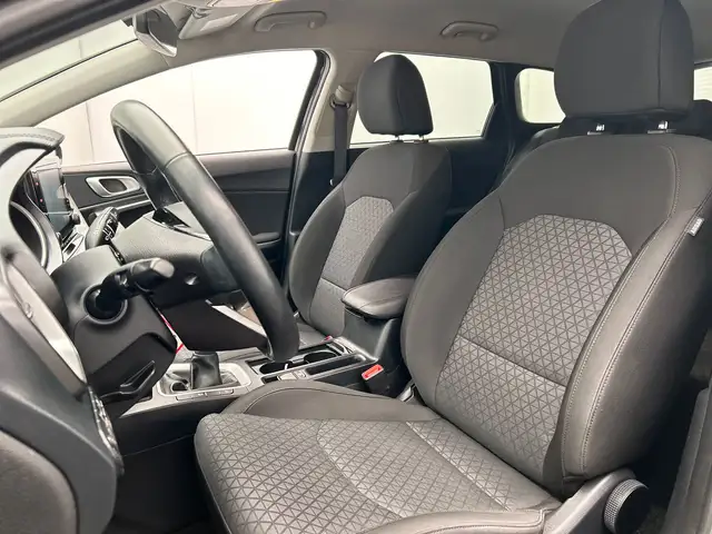 Kia Ceed view 2