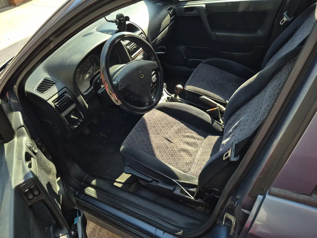 Opel Astra 2.0 DI 16V CD, foto 4