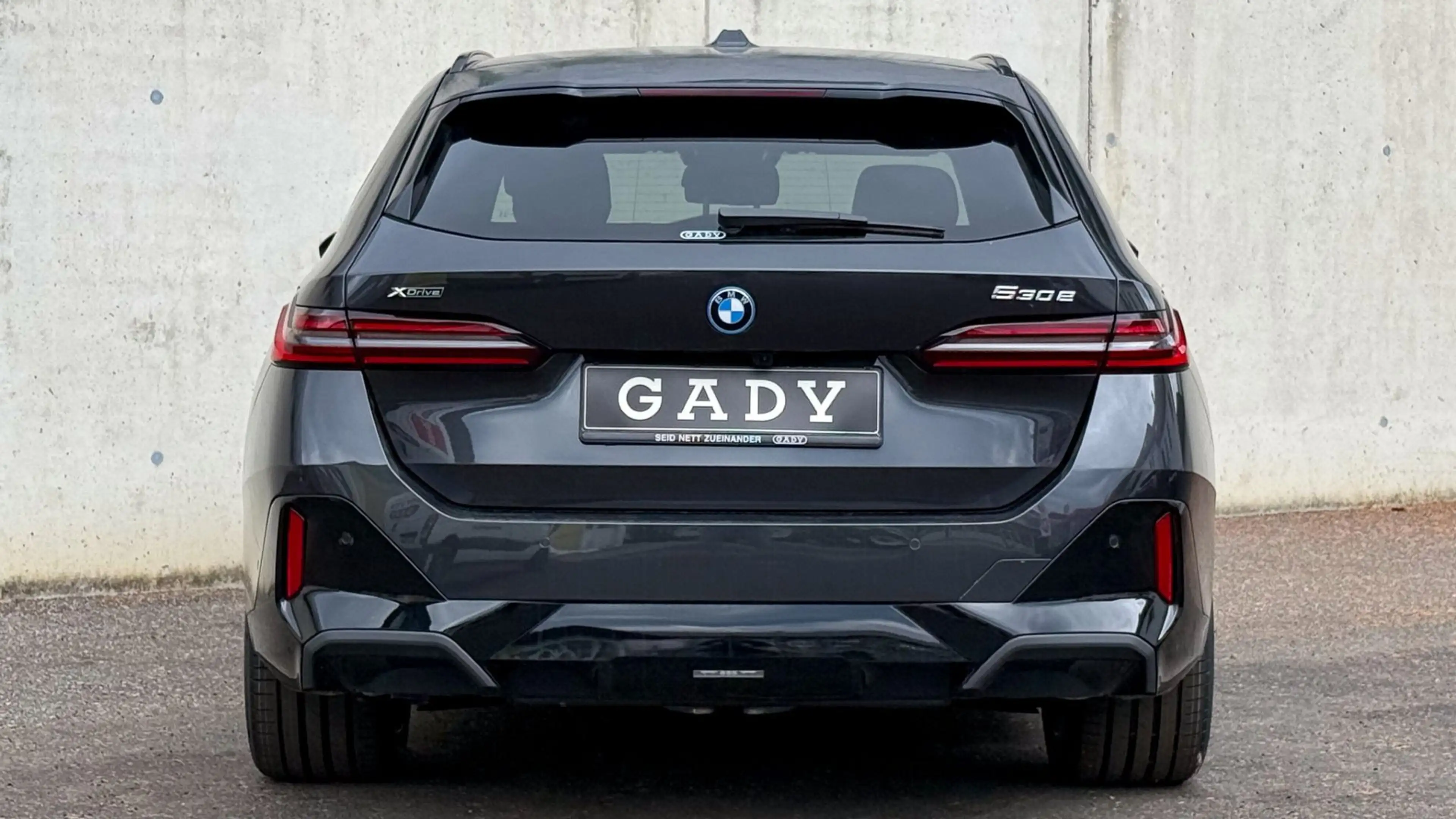 BMW 530 e xDrive — photo 5
