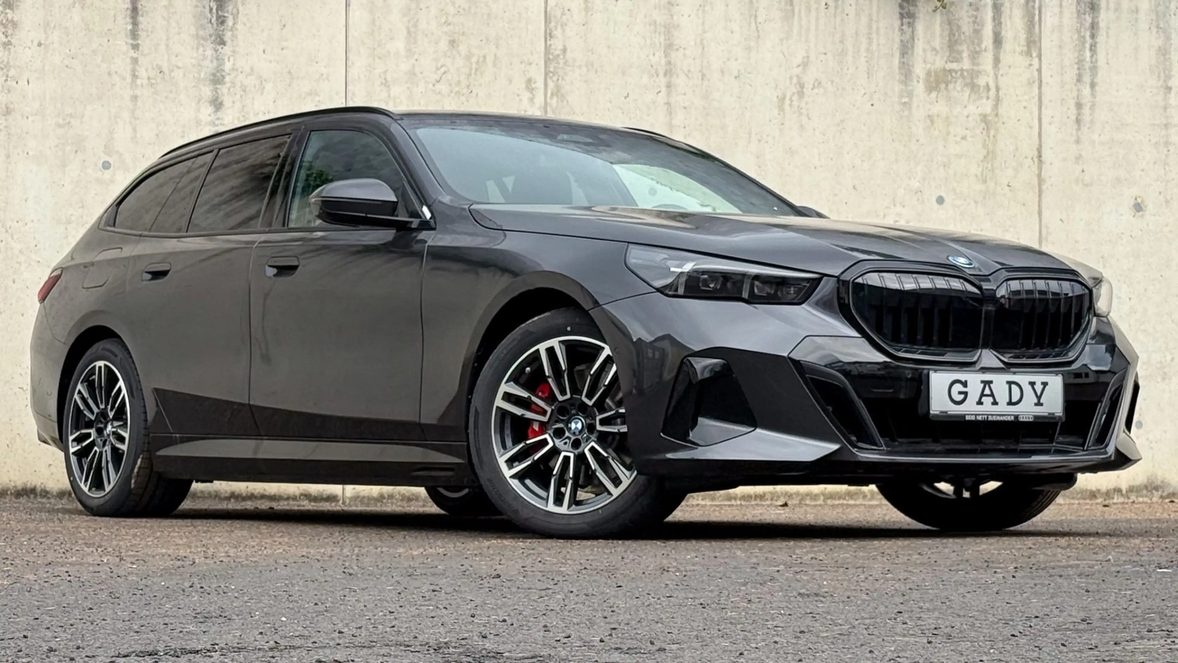 BMW 530 e xDrive — photo 3