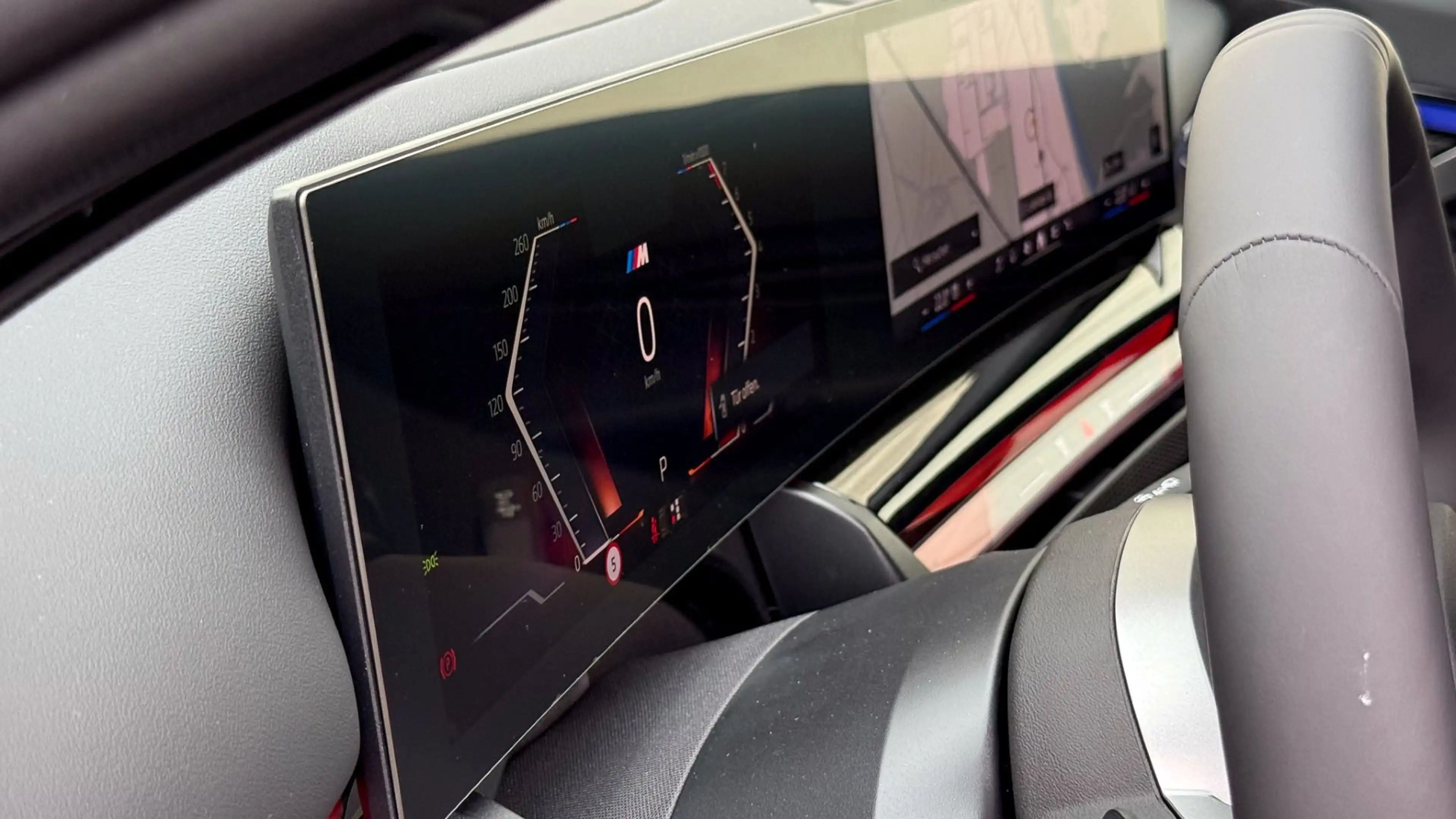 BMW 530 e xDrive — photo 10