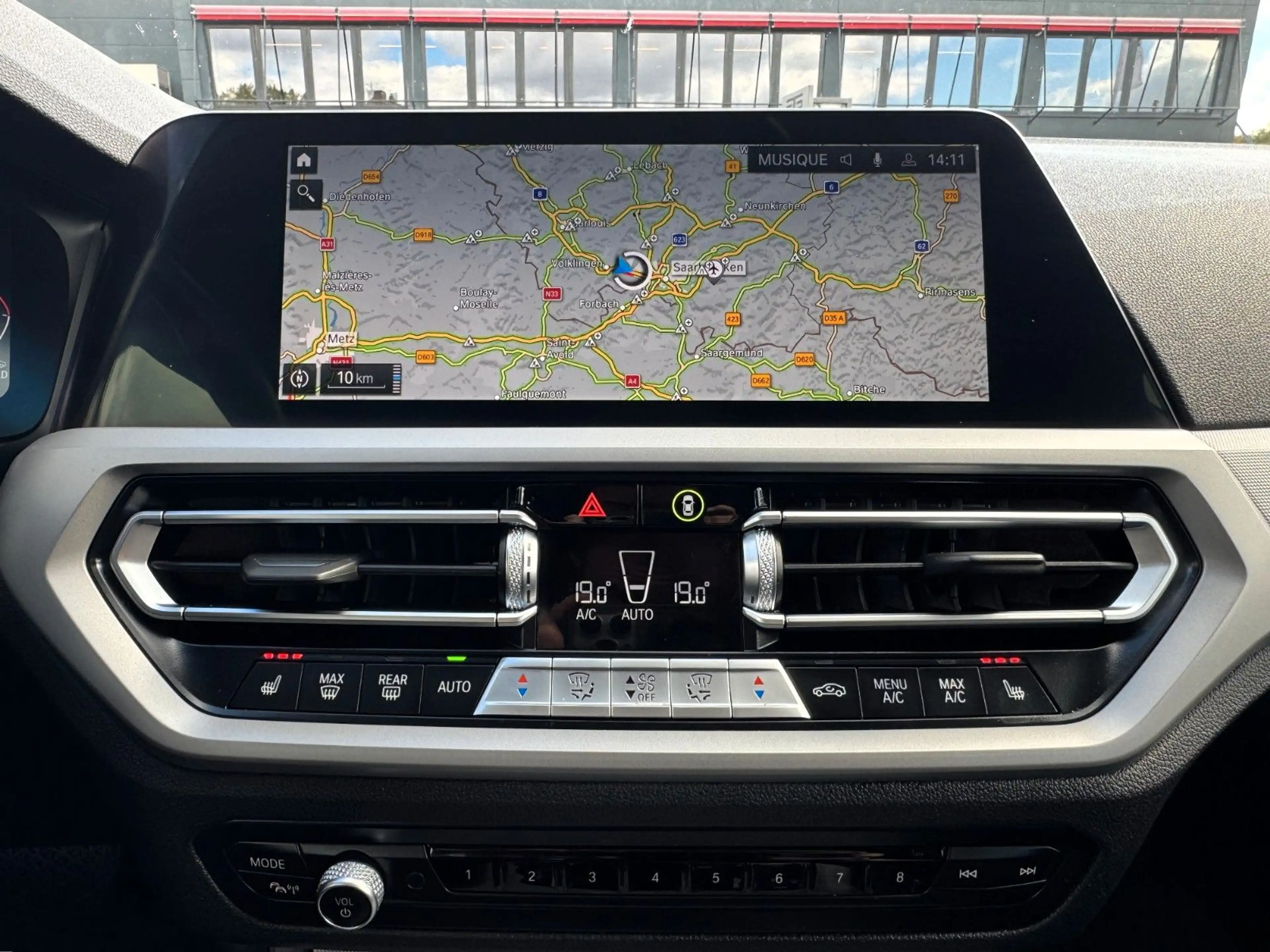BMW 320 d Limousine Autom. *1.Hand/Virtual/Navi/LED* — photo 12