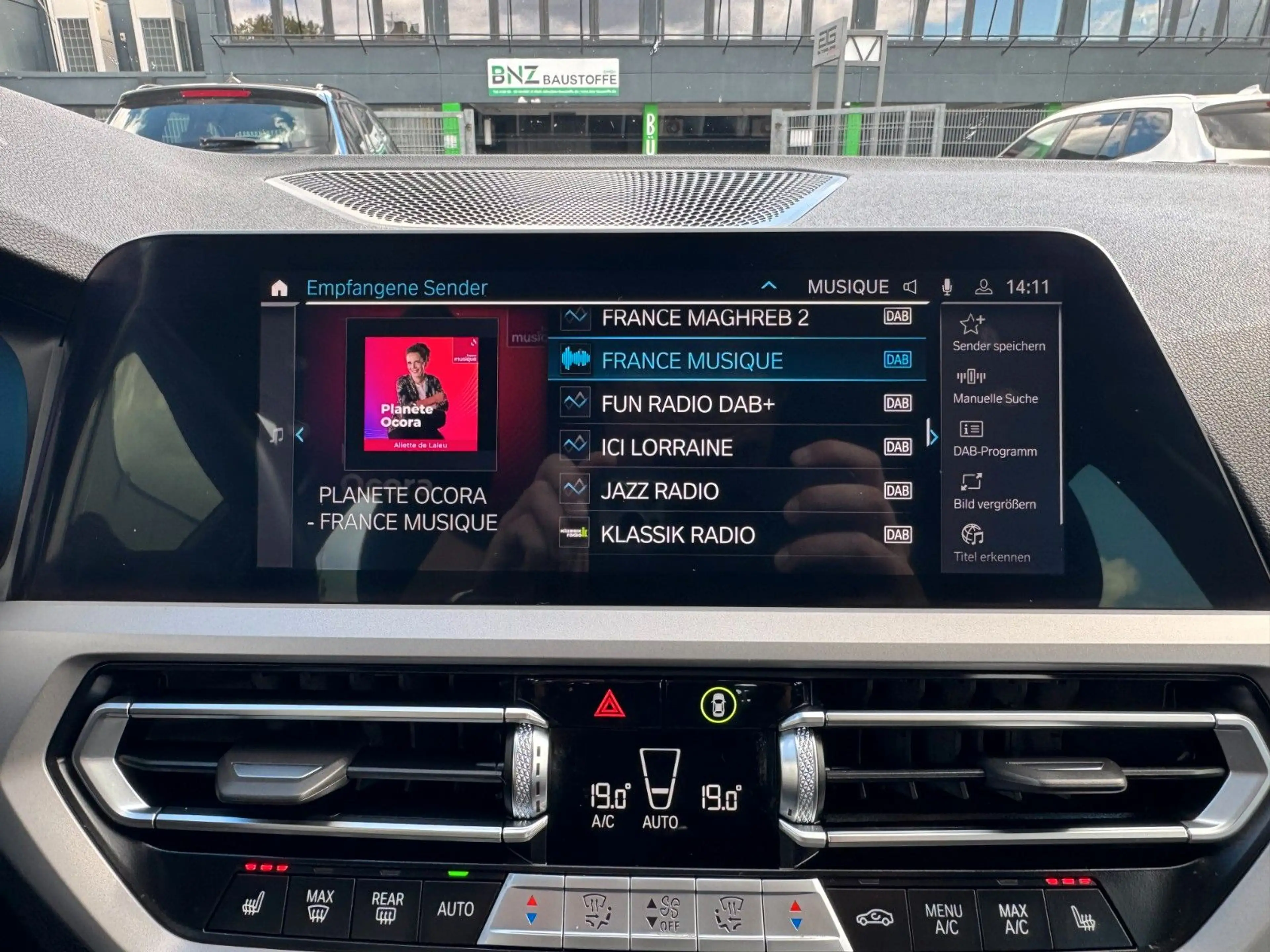 BMW 320 d Limousine Autom. *1.Hand/Virtual/Navi/LED* — photo 13