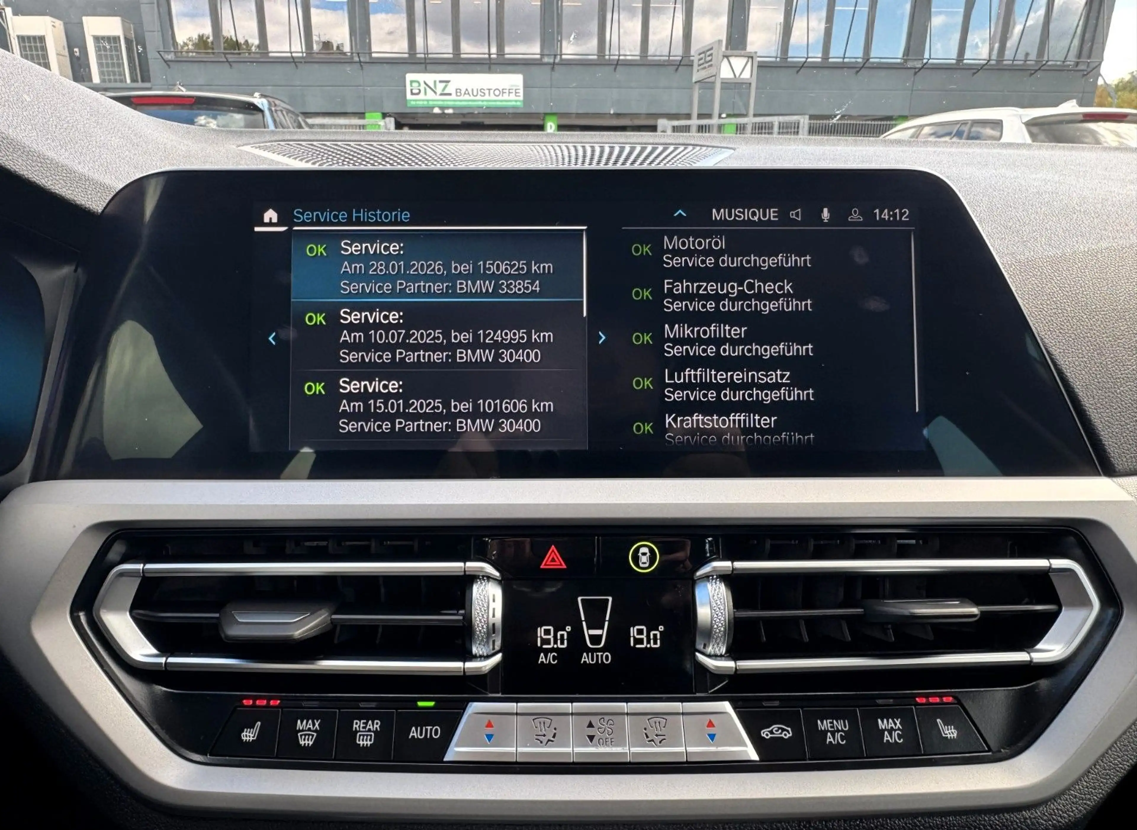 BMW 320 d Limousine Autom. *1.Hand/Virtual/Navi/LED* — photo 15
