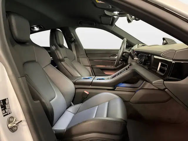 Porsche Taycan view 15