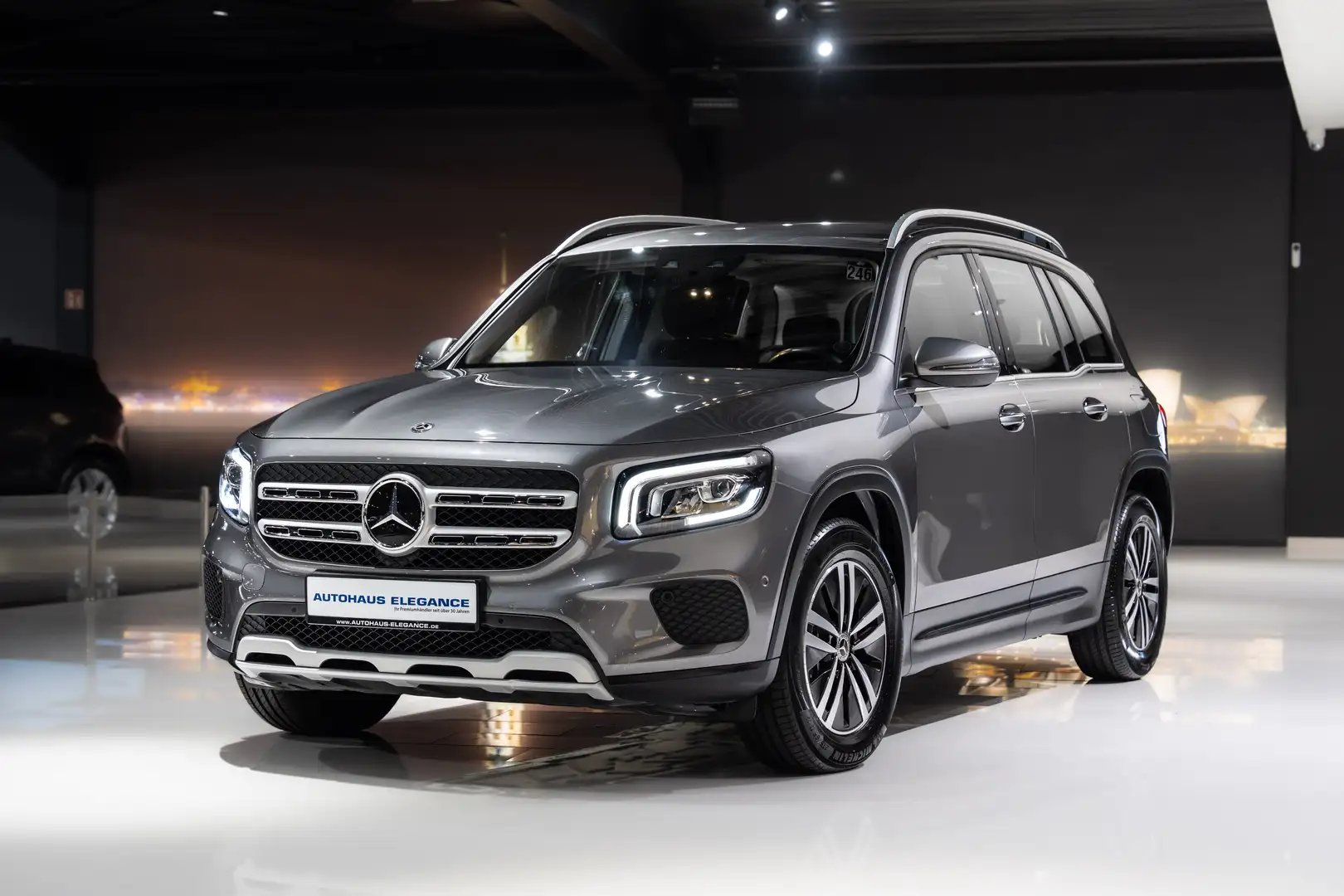 Mercedes-Benz GLB 250 4Matic*BUSINESS*OFF-ROAD-PRO*KAMERA*DCT* Gris - 1