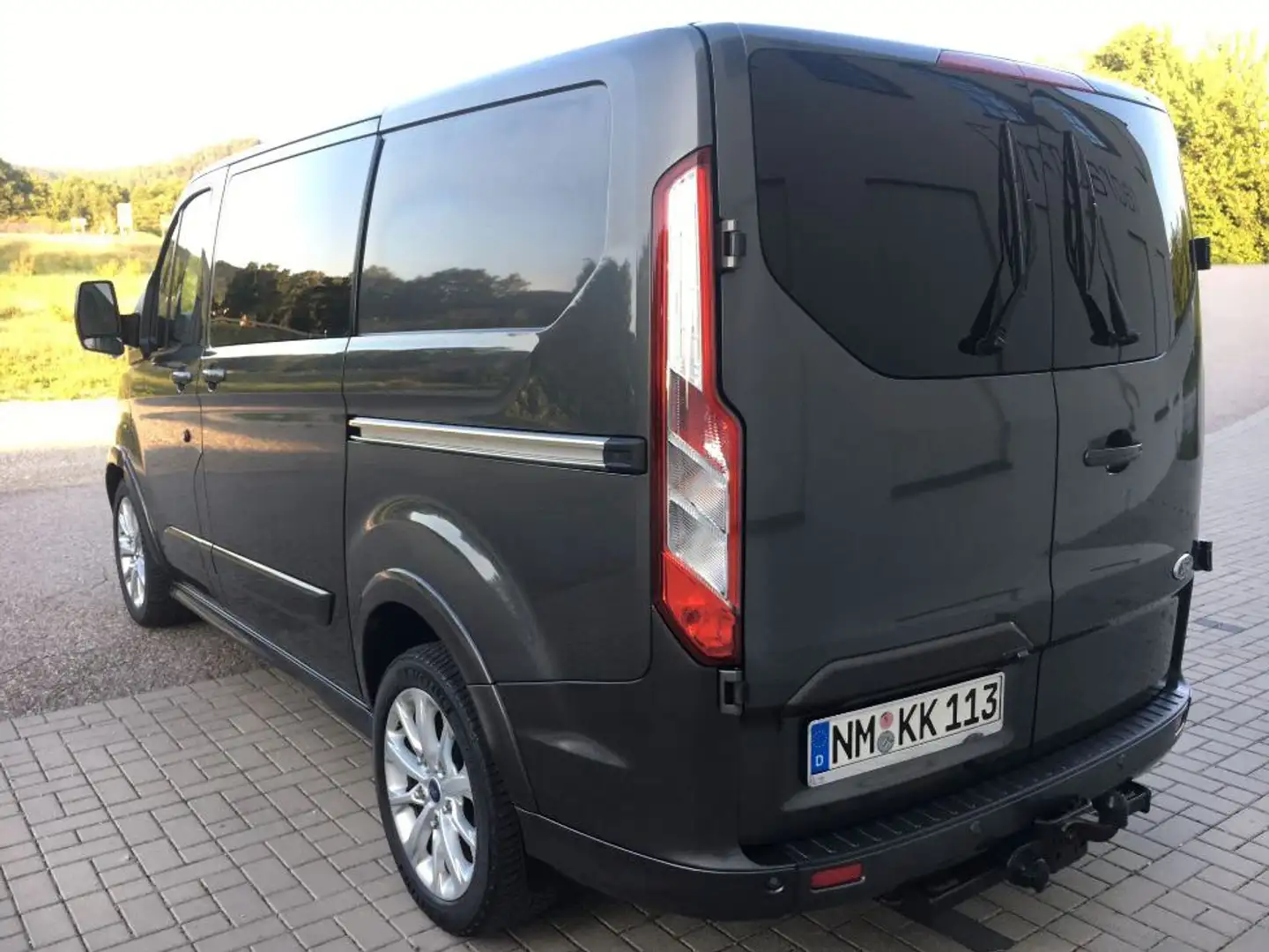 Ford Tourneo Custom Tourneo Custom Titanium Sport 310 L1 Autm. Mixto Grijs - 2