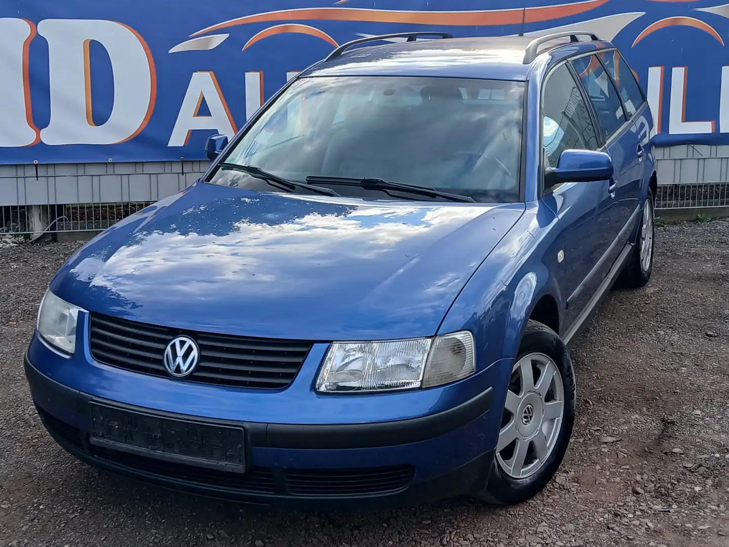 Volkswagen Passat Variant 1.8 5V Comfortline *AHK*KLIMA*TEMPOMAT*HU/TÜV* Blau - 1