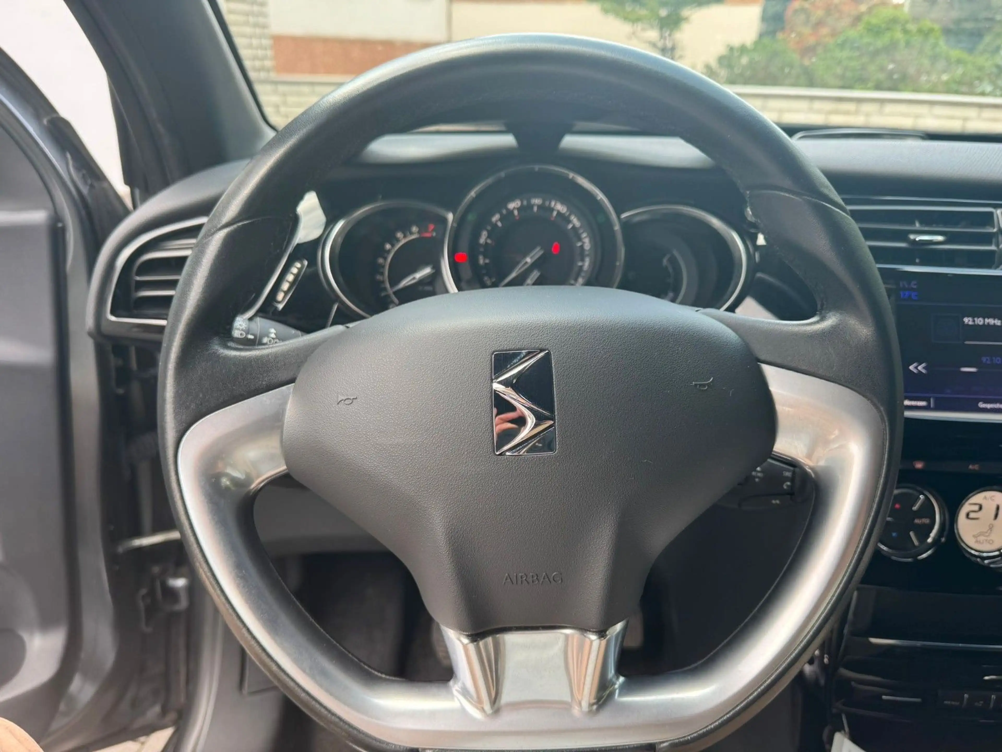 Citroen DS3 SoChic — photo 13