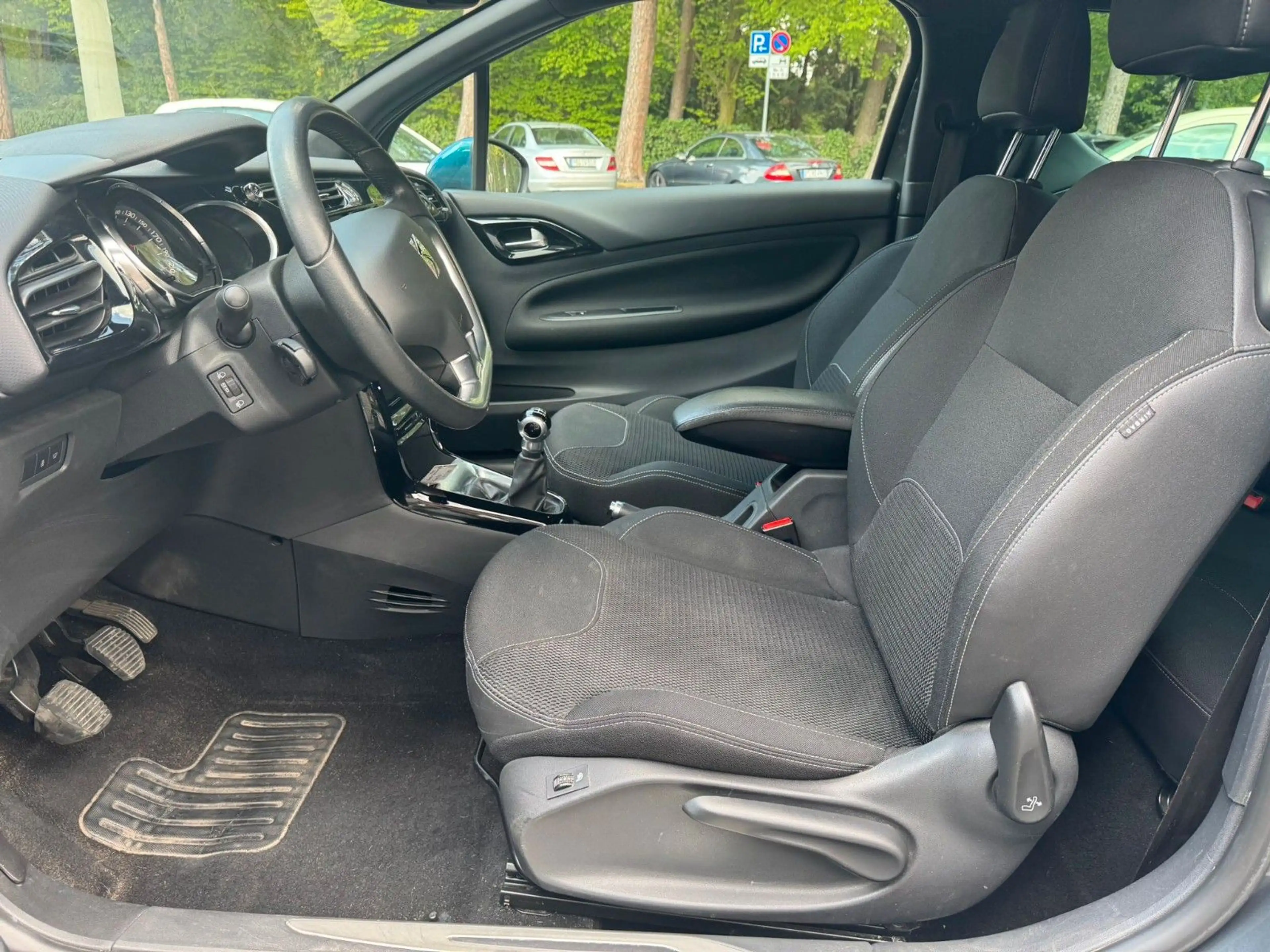 Citroen DS3 SoChic — photo 10