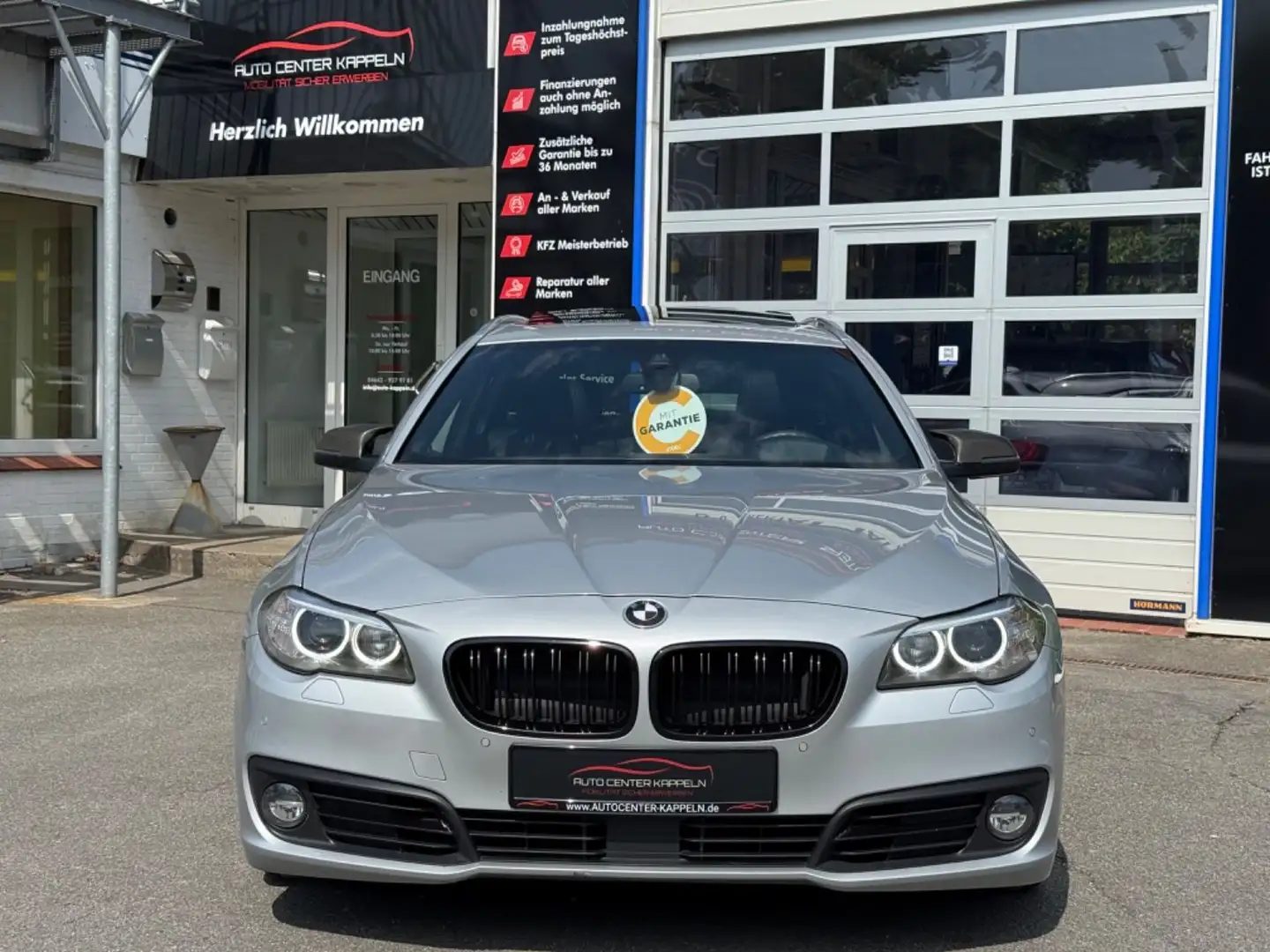 BMW 530 d Touring xDrive (AHK-ACC-HuD-NAVI-PANO) Серебристый - 2