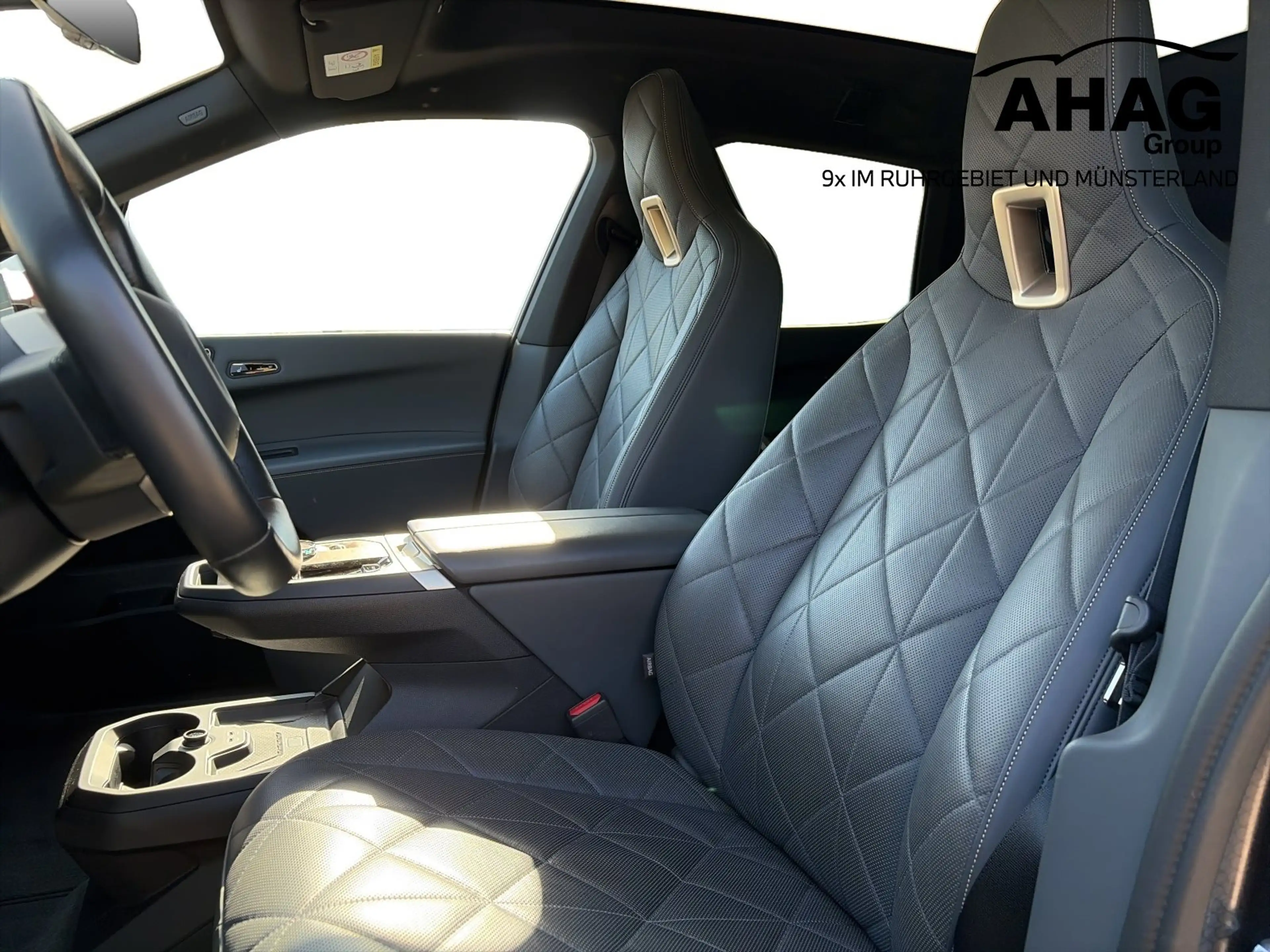 BMW iX xDrive40 — photo 7