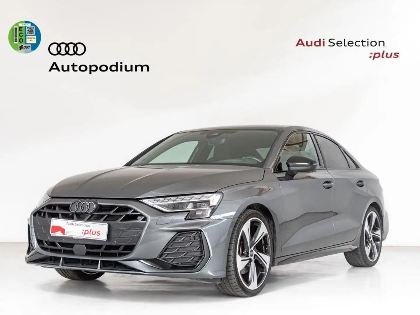 Audi A3 Sedán TFSI Black line edition S tronic 110kW Gris - 1