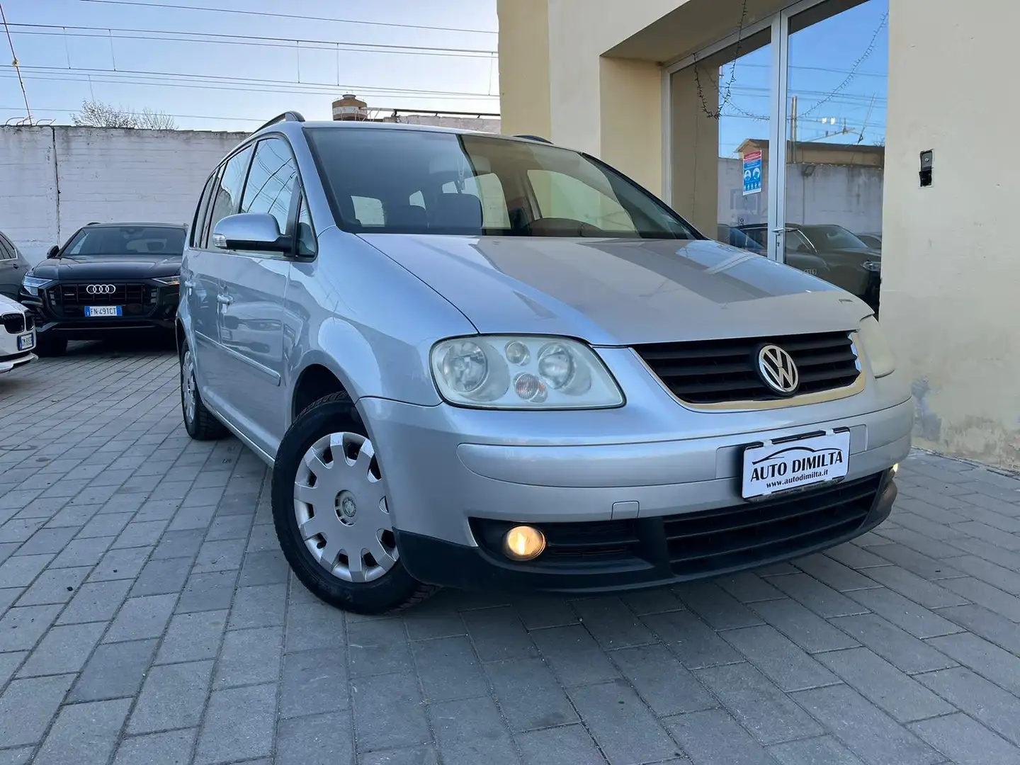 Volkswagen Touran 7 POSTI  Touran 2.0 tdi Argento - 1