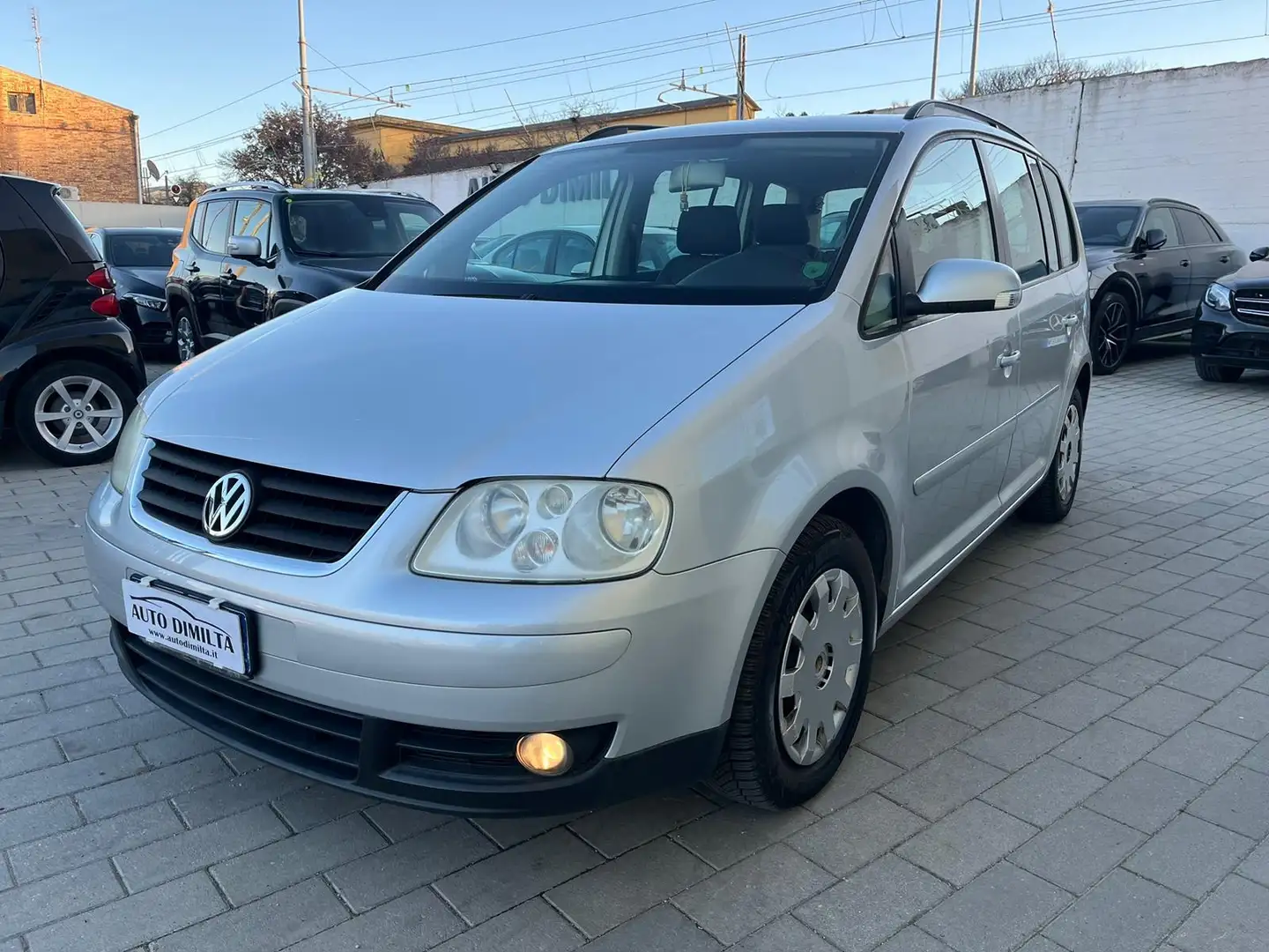 Volkswagen Touran 7 POSTI  Touran 2.0 tdi Argento - 2