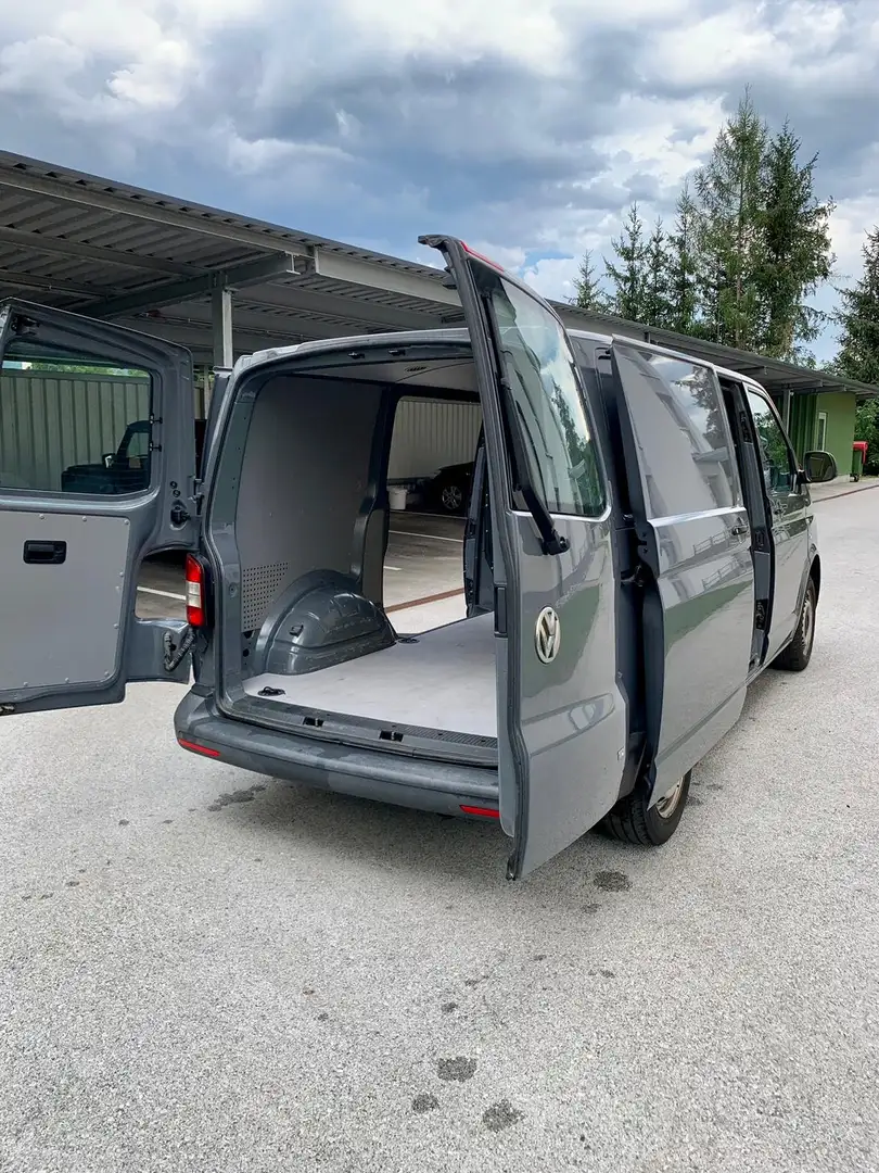 Volkswagen T5 Grigio - 2