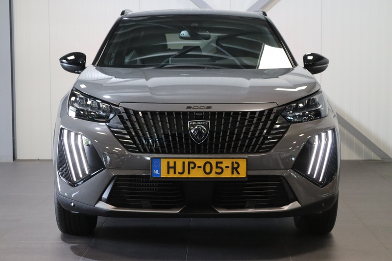 Peugeot 2008 1.2 Hybrid 145 GT — photo 9