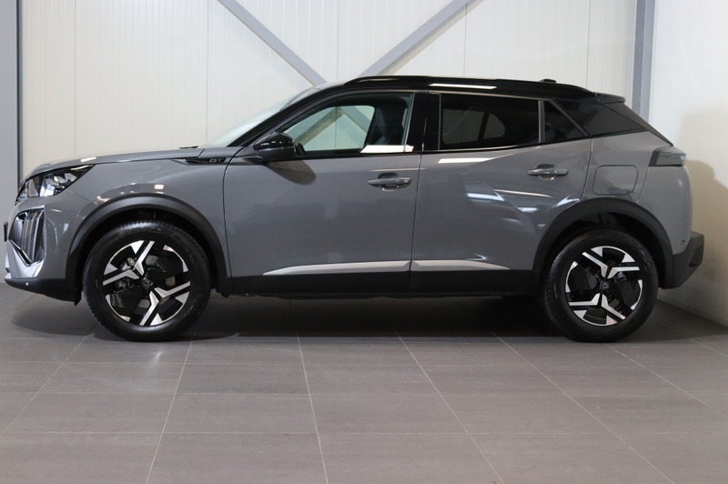 Peugeot 2008 1.2 Hybrid 145 GT — photo 2