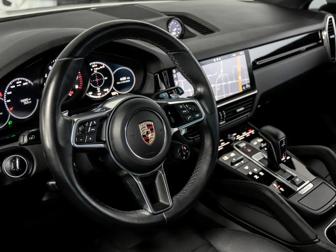 Porsche Cayenne снимка Porsche Cayenne