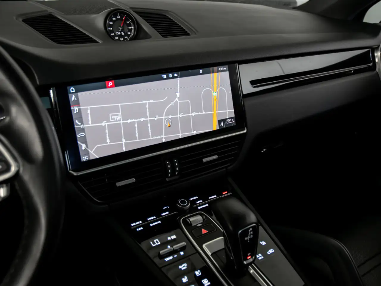 Porsche Cayenne снимка Porsche Cayenne