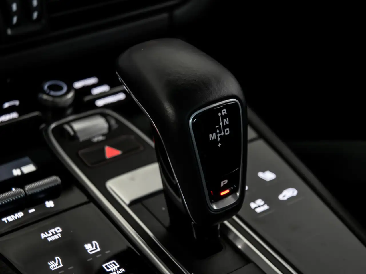 Porsche Cayenne снимка Porsche Cayenne