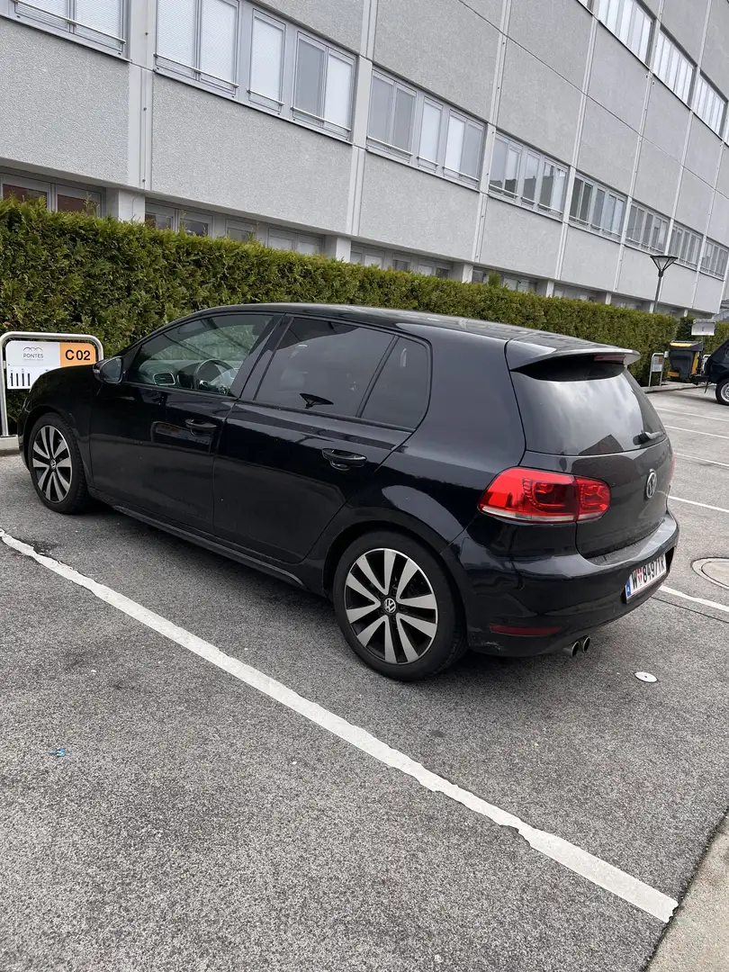 Volkswagen Golf GTD 2,0 TDI DPF Černá - 2