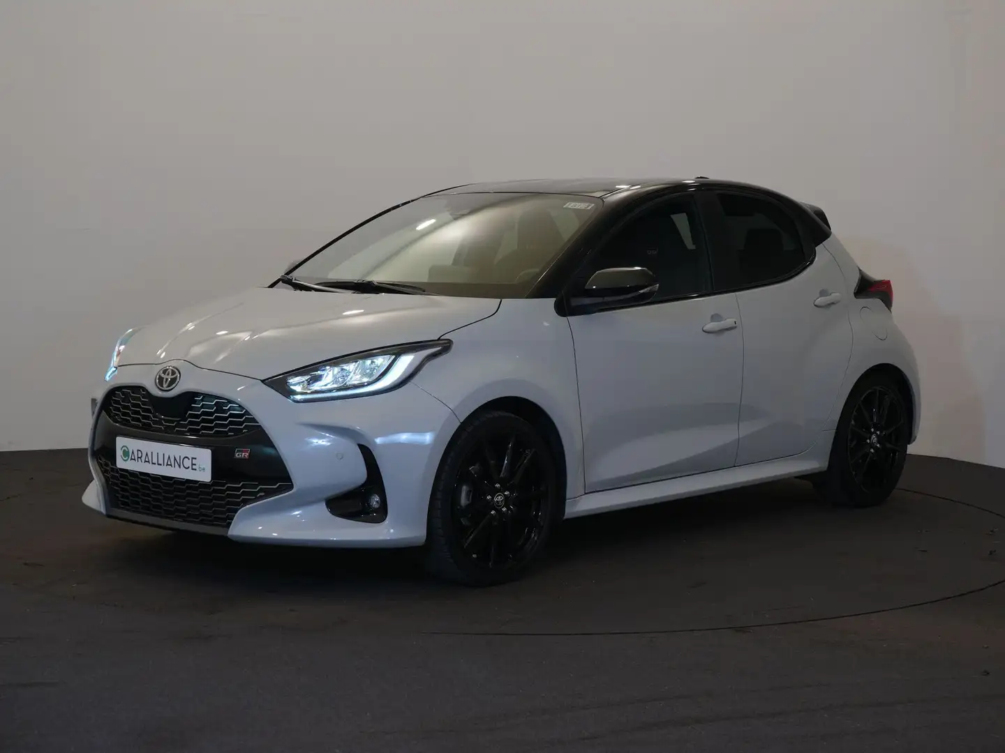 Toyota Yaris GR SPORT 1.5e-CVT|CAM|NAVI|BI-Zone|Sièges.CH|JBL!| Wit - 1