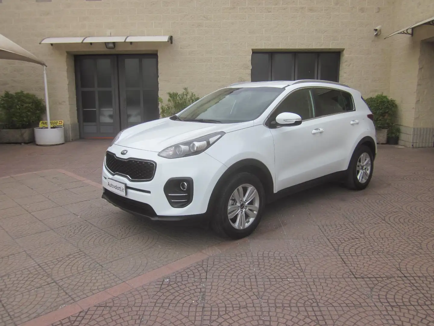 Kia Sportage 1.6 GDI Cool UNICOPRO FULL Blanco - 1