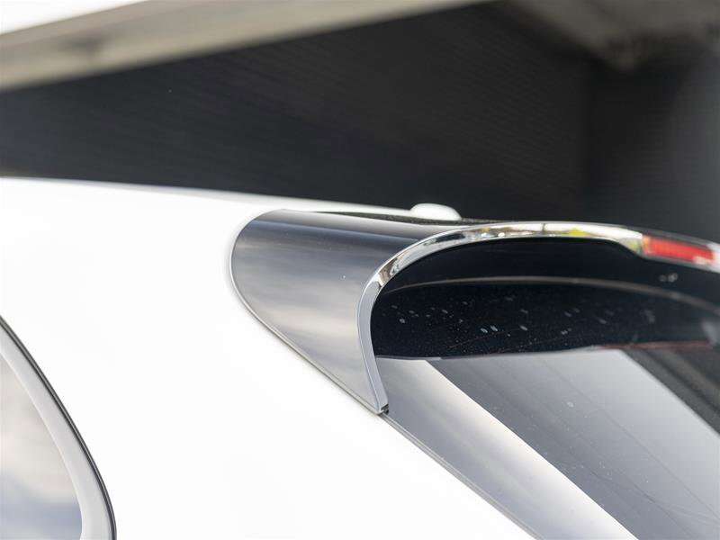 2024 Porsche Macan Base Gray thumb 13