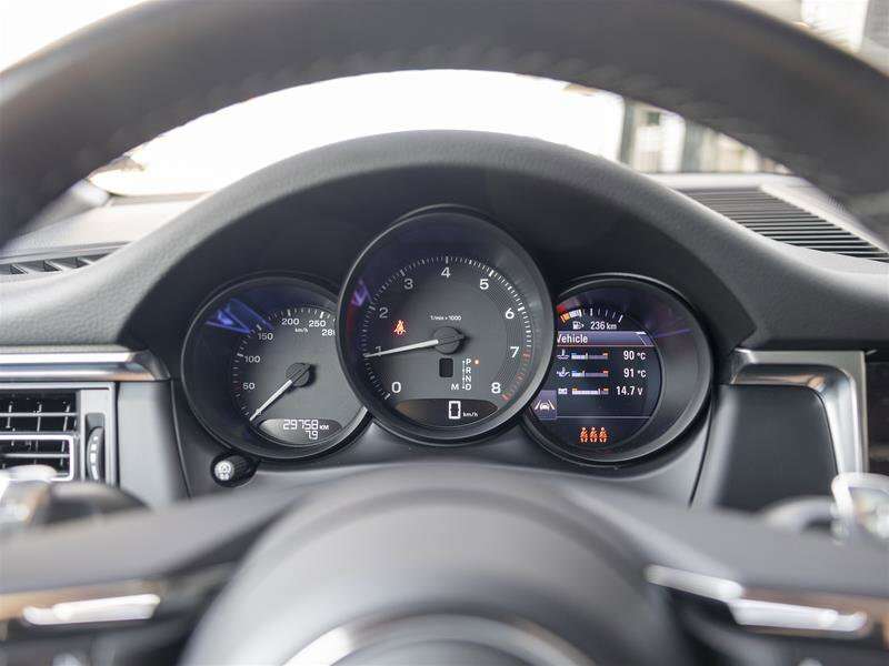 2024 Porsche Macan Base Gray thumb 29