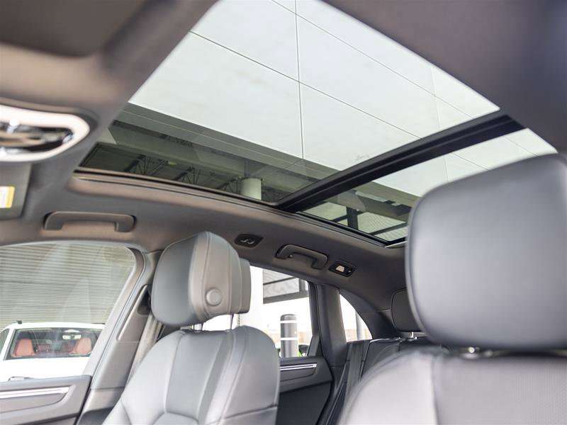 2024 Porsche Macan Base Gray thumb 21